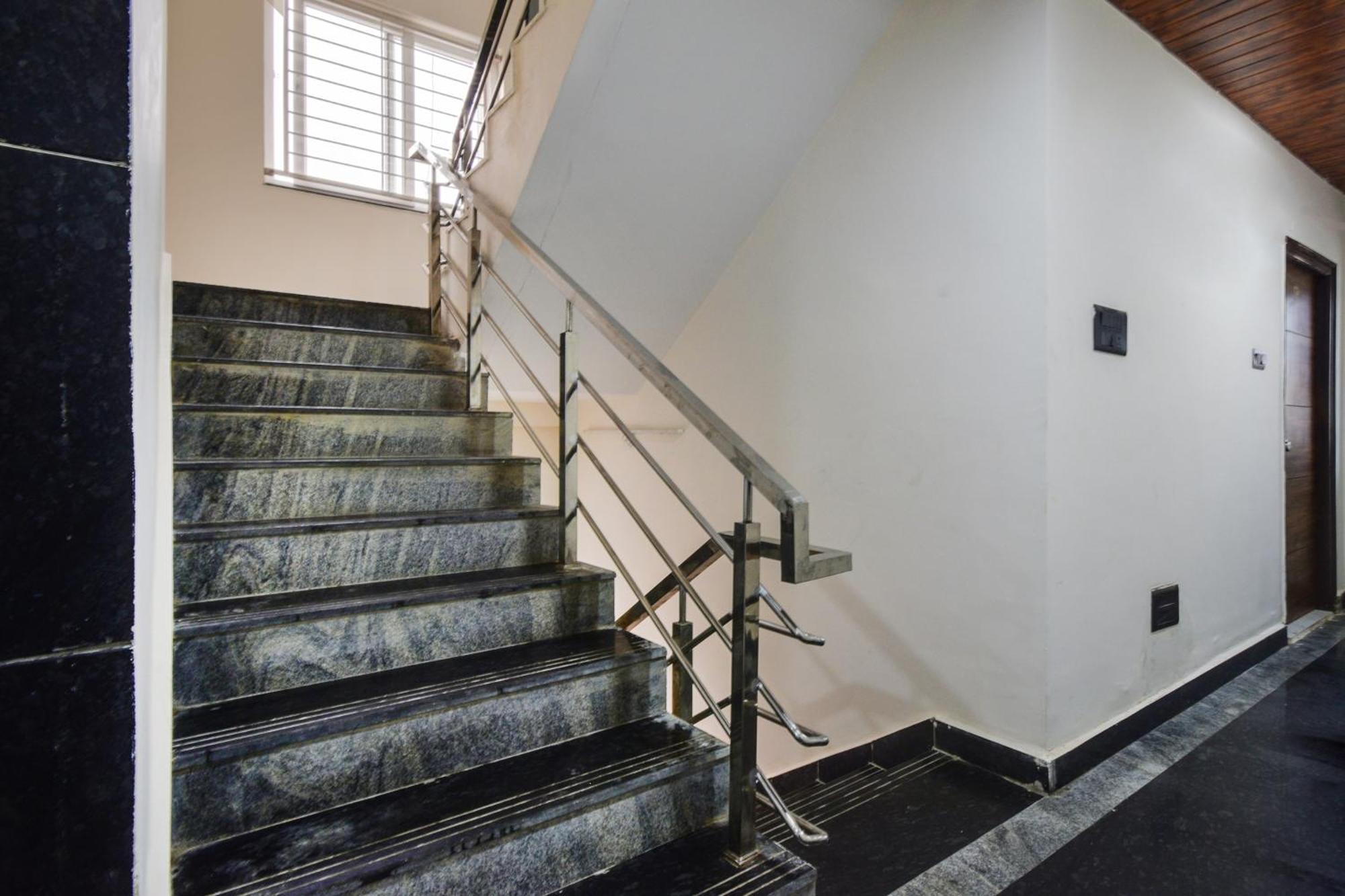 Super Collection O Gachibowli Phase - 1 Near Isb Hotel Luaran gambar